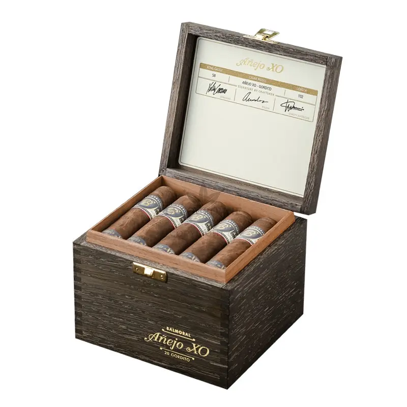Balmoral Añejo XO Gordito (20)