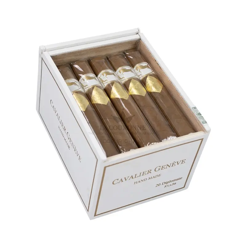 Cavalier Genève White Series Diplomate (20)