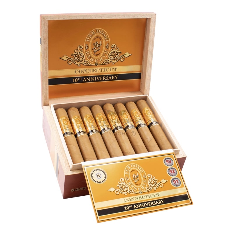 Perdomo Reserve 10th Anniversary Connecticut Super Toro (25)