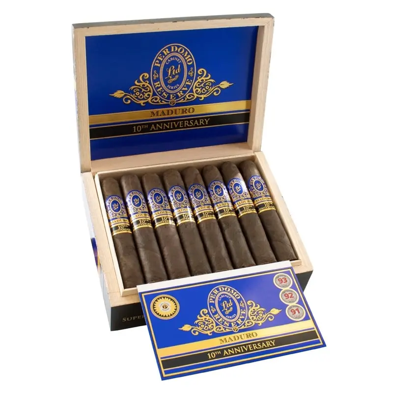 Perdomo Reserve 10th Anniversary Maduro BP Super Toro (25)
